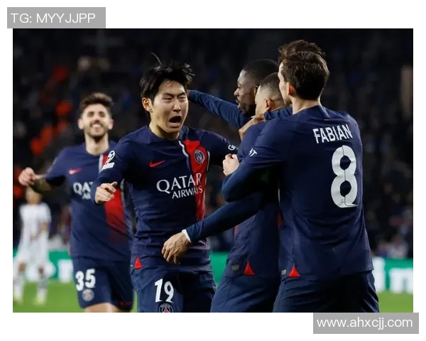 欧联杯精彩对决巴黎圣日耳曼逆转曼联全场沸腾战报解析