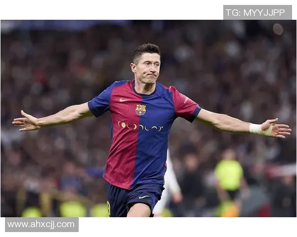 西甲焦点战切尔西与巴萨激战成平局帽子戏法引发全场热议 西甲焦点战切尔西与巴萨激战成平局帽子戏法引发全场热议