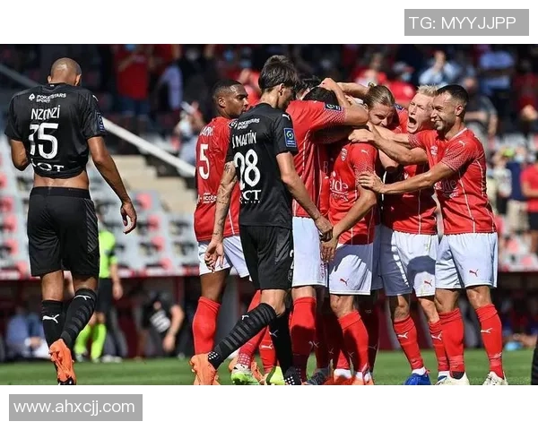 国王杯精彩对决拜仁强势3-0战胜曼城全场回顾与精彩瞬间 国王杯精彩对决拜仁强势3-0战胜曼城全场回顾与精彩瞬间